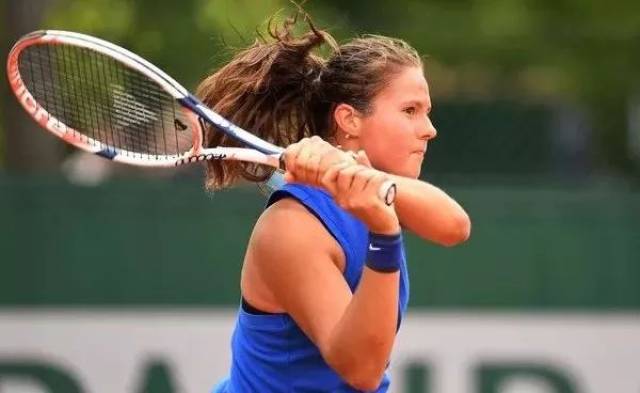 更衣室中的 更衣室中的