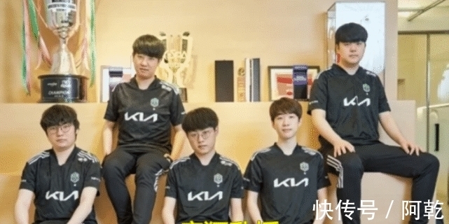 他的身后跑 他的身后跑